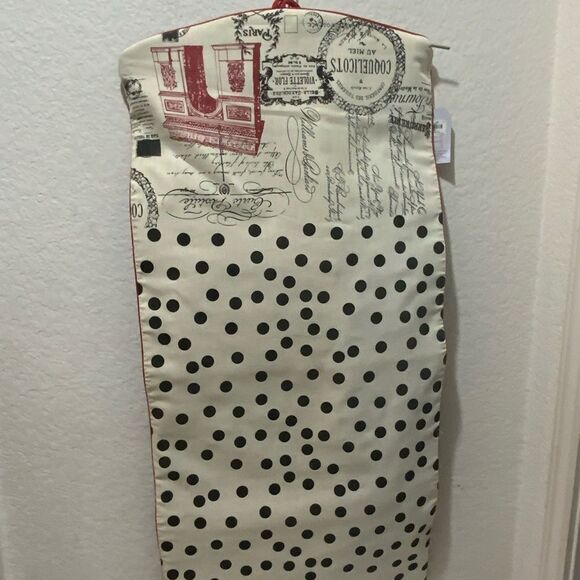 NWT Hanging Valet Cosmetic/Toiletry Travel Bag Paris valet 33”x15” - Picture 2 of 8